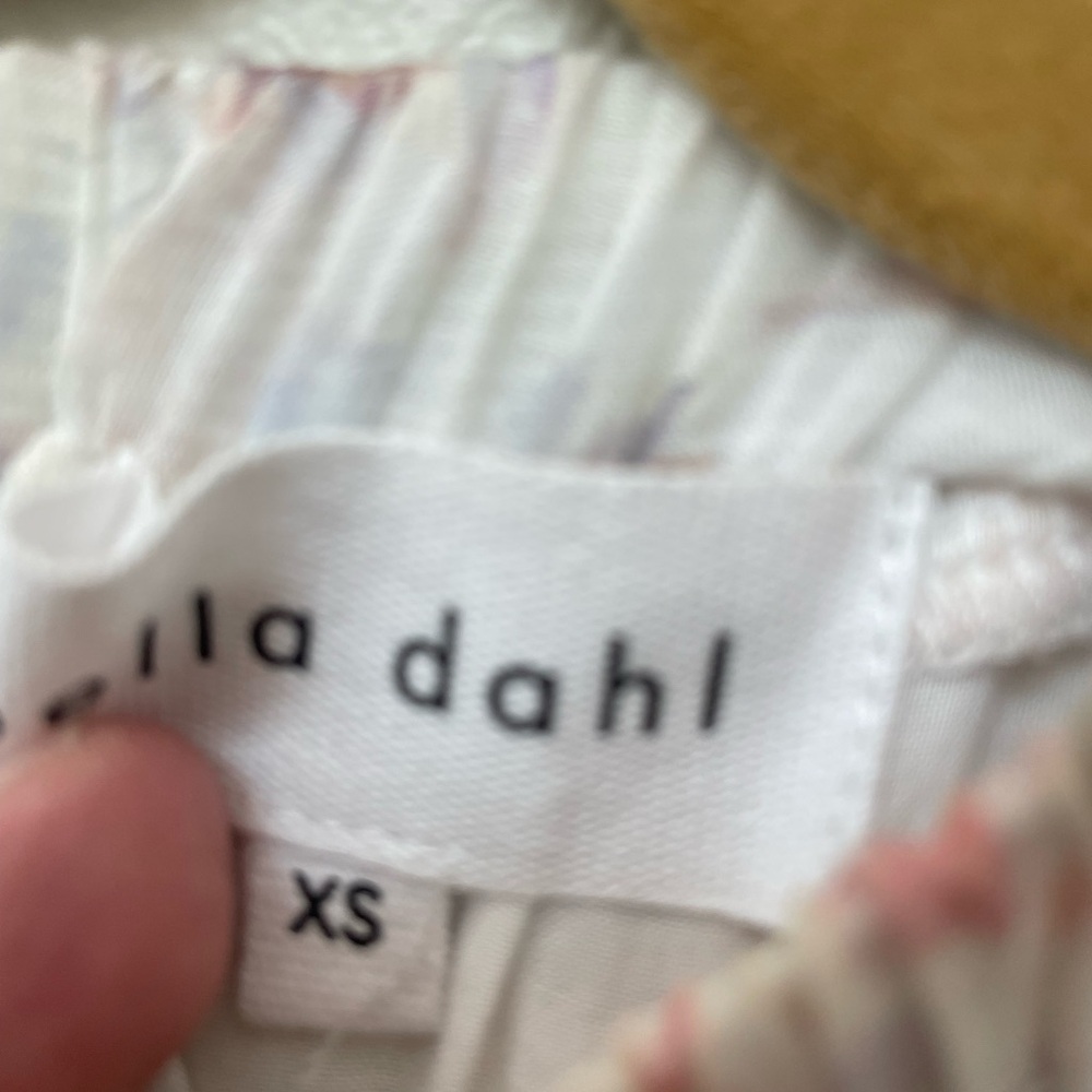 Bella Dahl XS Dress excellent styling - Picture 3 of 6